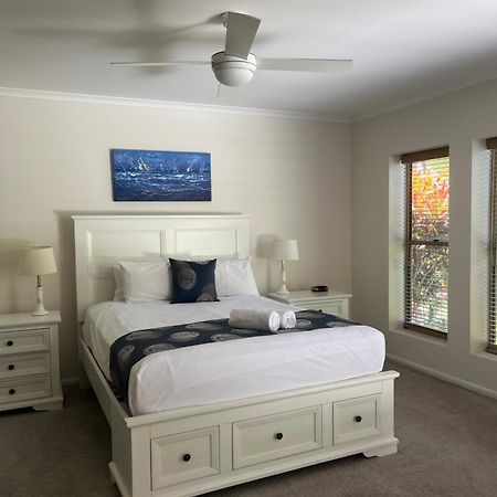 The Village Holiday Apartments At Burleigh Heads Gold Coast Extérieur photo