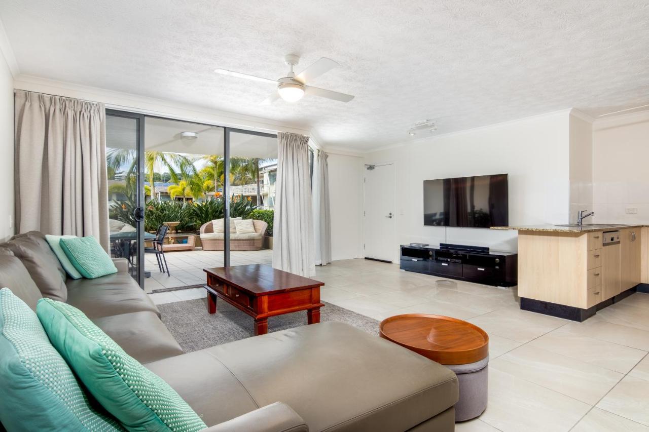 The Village Holiday Apartments At Burleigh Heads Gold Coast Extérieur photo