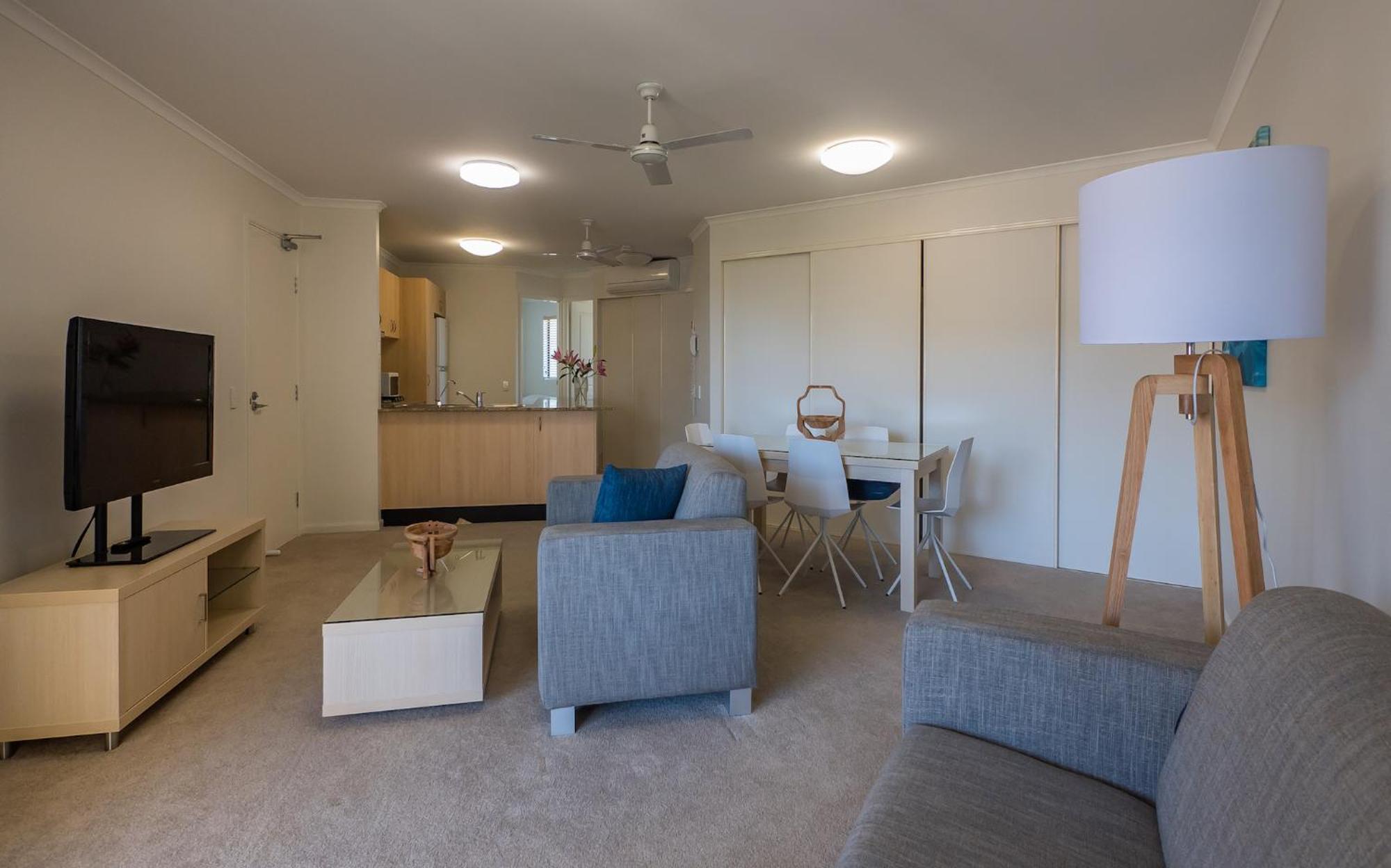 The Village Holiday Apartments At Burleigh Heads Gold Coast Extérieur photo