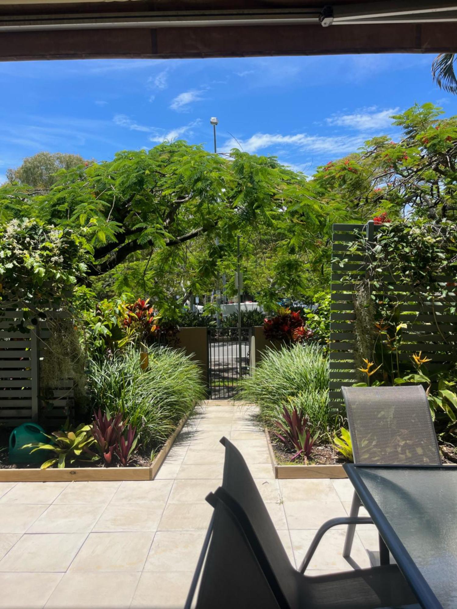 The Village Holiday Apartments At Burleigh Heads Gold Coast Extérieur photo