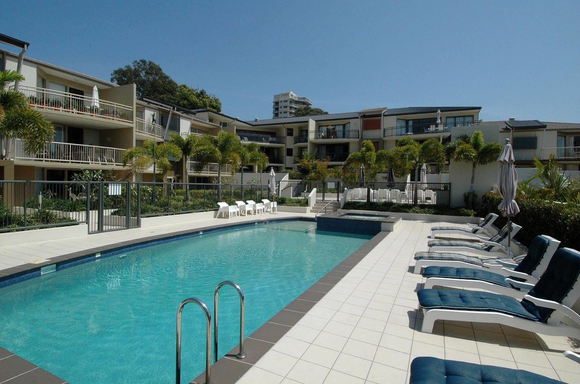 The Village Holiday Apartments At Burleigh Heads Gold Coast Extérieur photo