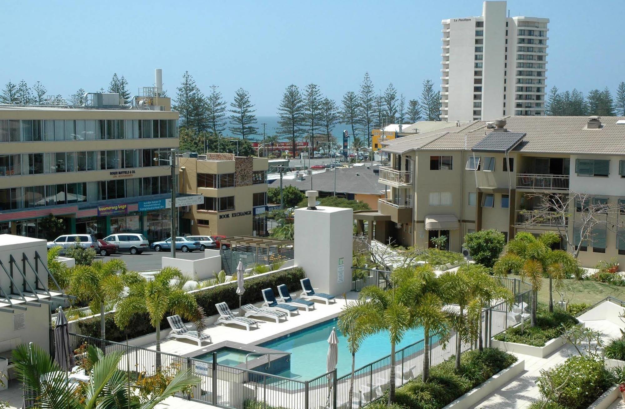 The Village Holiday Apartments At Burleigh Heads Gold Coast Extérieur photo
